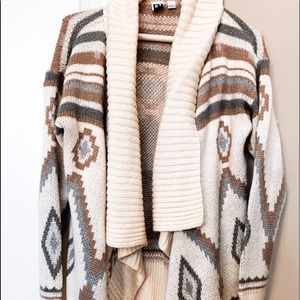 ROXY warm winds sweater, beautiful condition